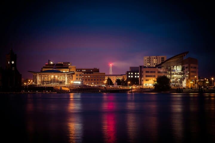 Cardiff Full-Day Tour from London: Castle, Museum & Cardiff Bay photo 3