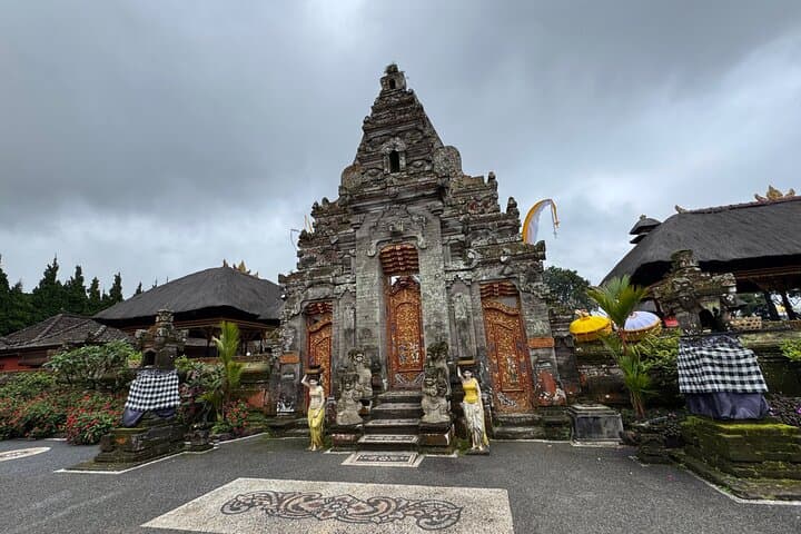 North Bali Celukan Bawang Day Tour: Waterfalls, Temples & Twin Lakes photo 4