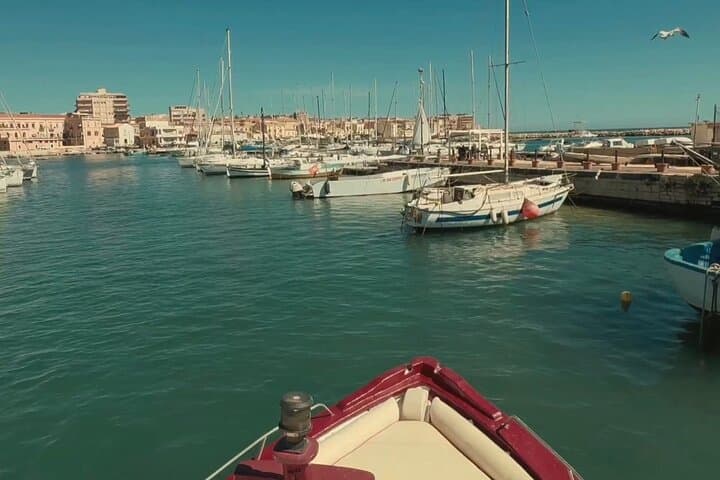 Sailing Syracuse: A Private Sunset Tour Around Ortigia with Aperitif photo 2