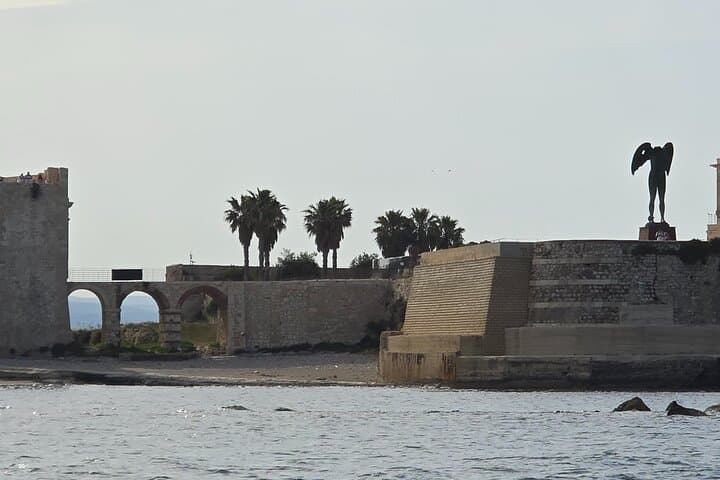 Ortigia Private Boat Tour & Sea Caves: Swim, Wine, and Coastal Grottoes photo 2