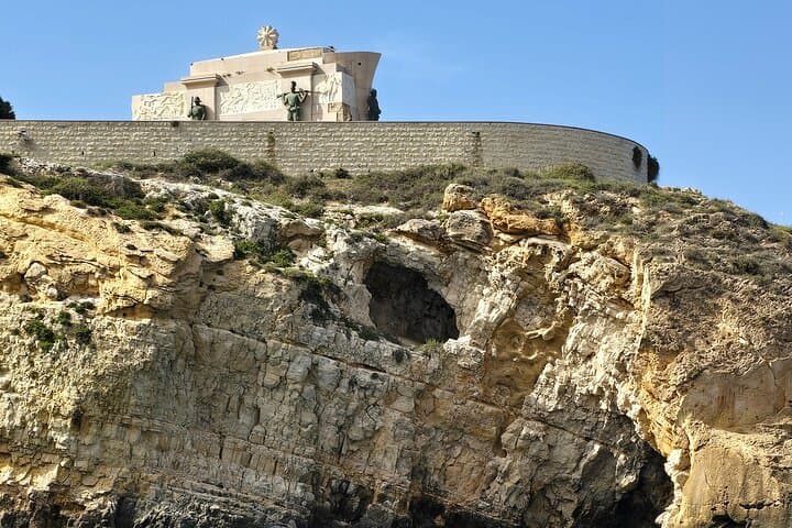 Ortigia Private Boat Tour & Sea Caves: Swim, Wine, and Coastal Grottoes photo 3