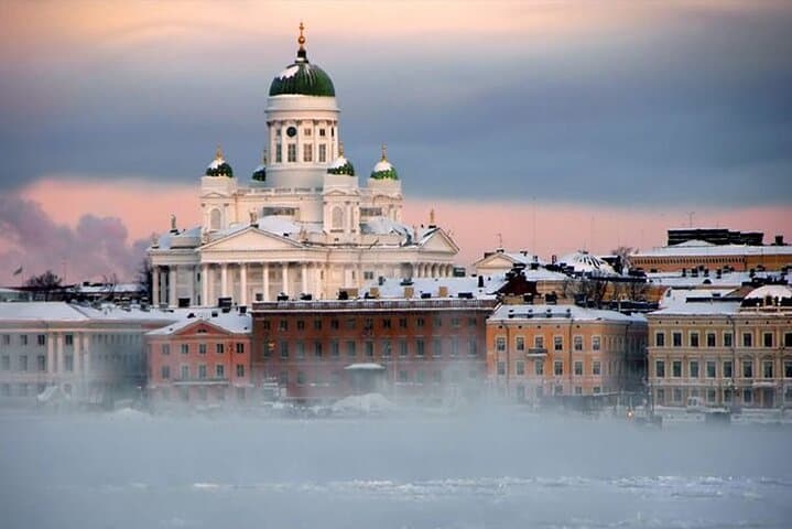 exclusive-helsinki-vip-tour-mercedes-v-class photo 2