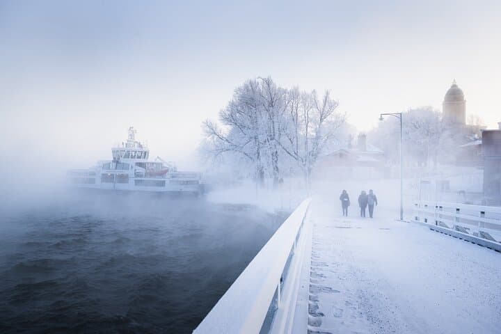 exclusive-helsinki-vip-tour-mercedes-v-class photo 3