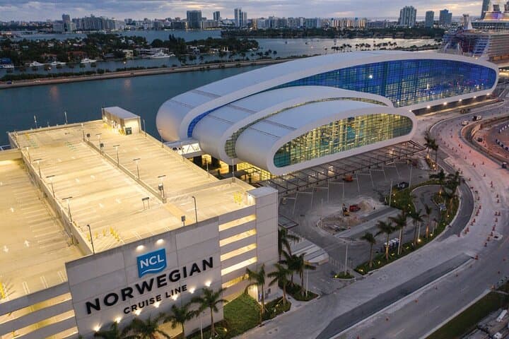 Private SUV Transfer: Port of Miami to Miami Airport & Hotels photo 5