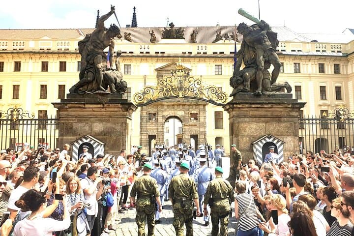 Skip the Line Prague Castle Ticket and Introductory Overview photo 5