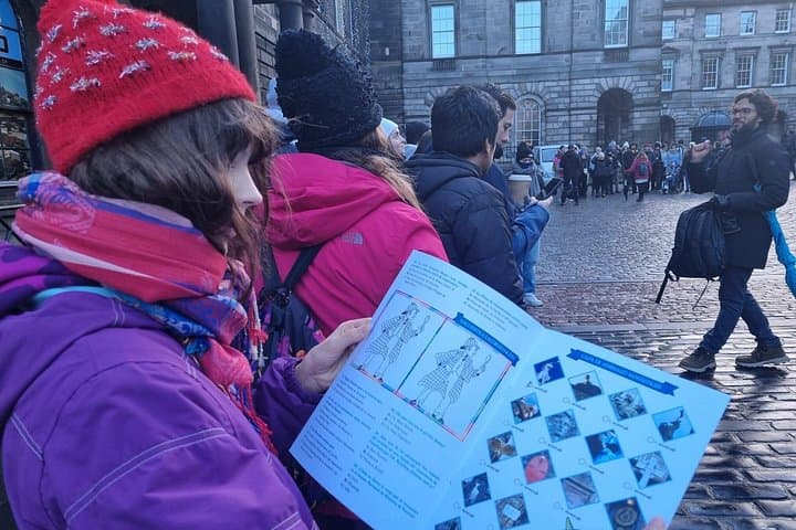 Private Edinburgh Family Walking Tour: Royal Mile History, Ghosts & Castle photo 5