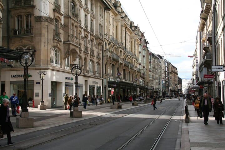 Geneva Private Walking Tour — Local Guide-Led Highlights & Hidden Gems photo 3