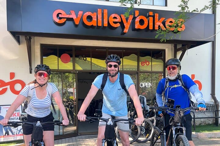 El Valle E-Bike & Canopy Zipline: Private Electric Bike Tour in Panama's Volcanic Crater photo 5