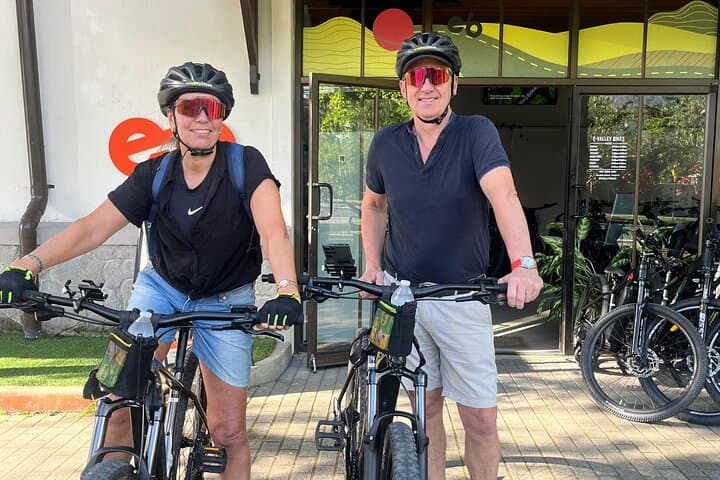 El Valle E-Bike & Canopy Zipline: Private Electric Bike Tour in Panama's Volcanic Crater photo 6