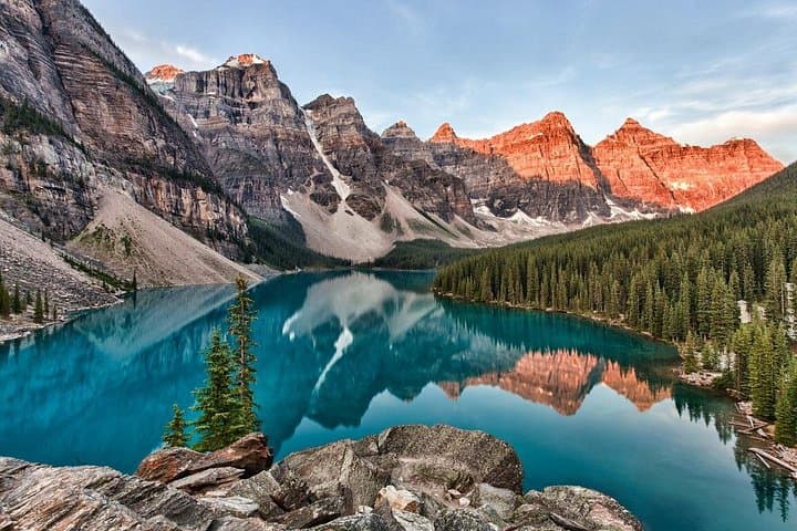 Moraine Lake Sunrise Tour from Banff and Canmore — Rockpile Sunrise Experience photo 4