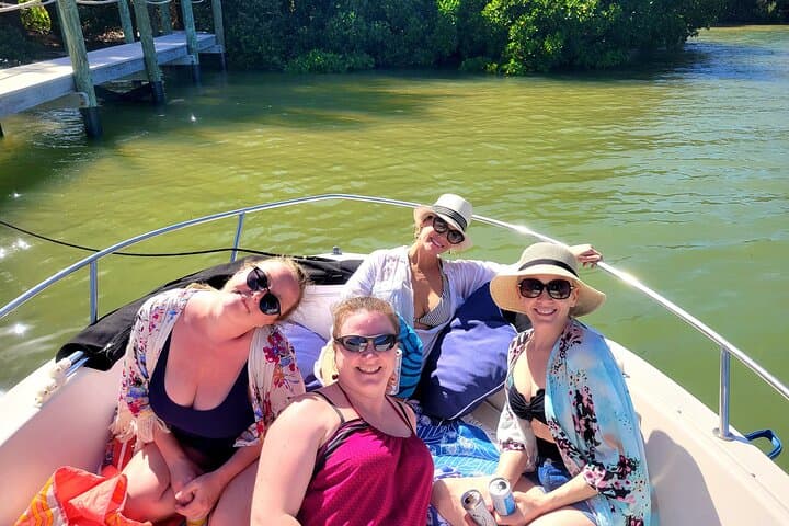 Private Cayo Costa Power Boat to Cabbage Key — Shelling, Beaches & Dolphins photo 6