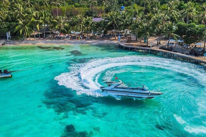 Phu Quoc 3-Island Discovery: Snorkel, Cable Car & Hon Thom Water Park