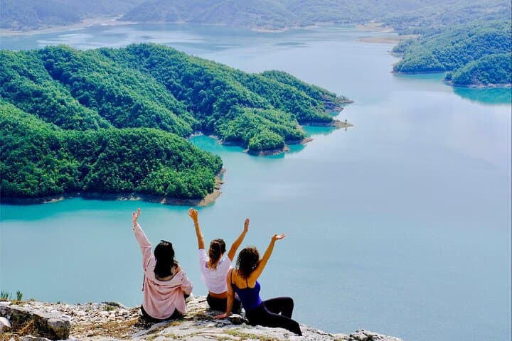 Bovilla Lake & Gamti Mountain: Private SUV Day Trip from Durrës