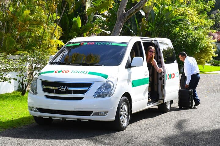 Santo Domingo to Samaná Private Transfer: Comfortable Door-to-Door Van Service