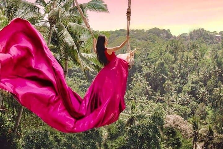 Ubud Jungle Swing & Ayung River Rafting with Tegalalang Lunch