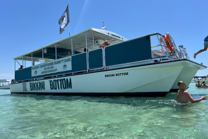 3-Hour Crab Island Catamaran: Swim, Float & Destin Harbor Cruise photo 3