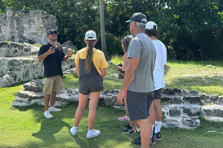 Private Tulum Tour: Mayan Ruins, Eco-Park Zipline, Canoeing & Cenotes photo 6