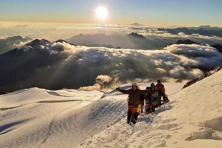 Summit Huayna Potosí in 2 Days: Guided Glacier Climb from La Paz photo 4