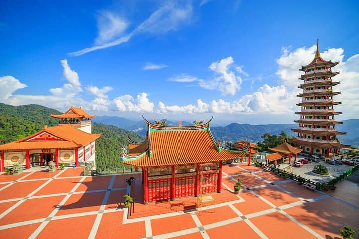 Genting Highlands Day Trip: Cable Cars, Temples & Theme-Park Views photo 3