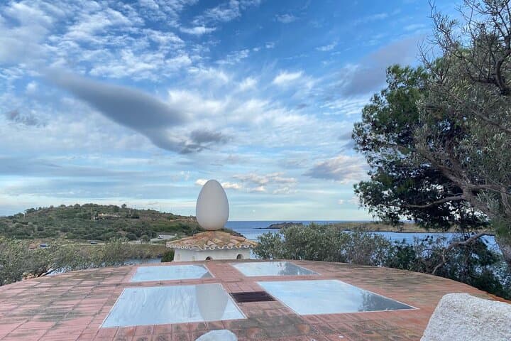 Private Dalí Triangle Tour: Figueres, Cadaqués & Portlligat from Barcelona