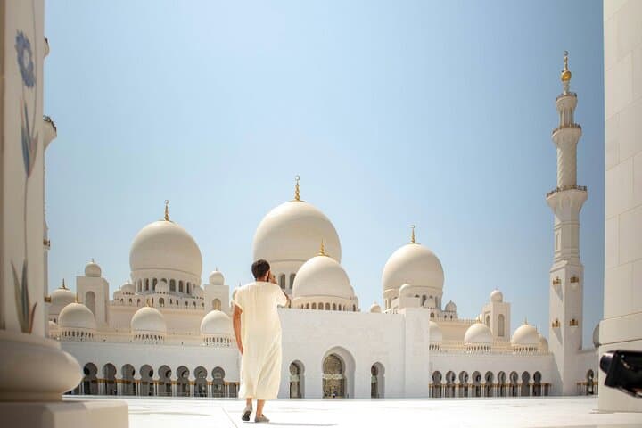 Abu Dhabi Full-Day Private Car Tour from Dubai: Grand Mosque, Emirates Palace & Cultural Highlights photo 1