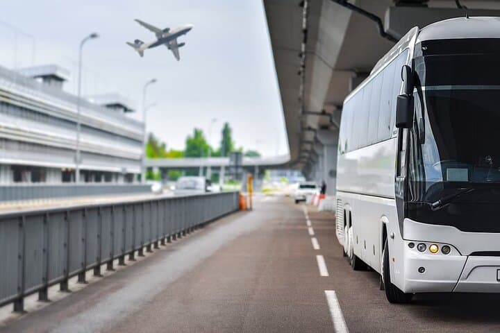 Private Airport Transfer in Dubai: Seamless Luxury Pickup and Drop-Off photo 4