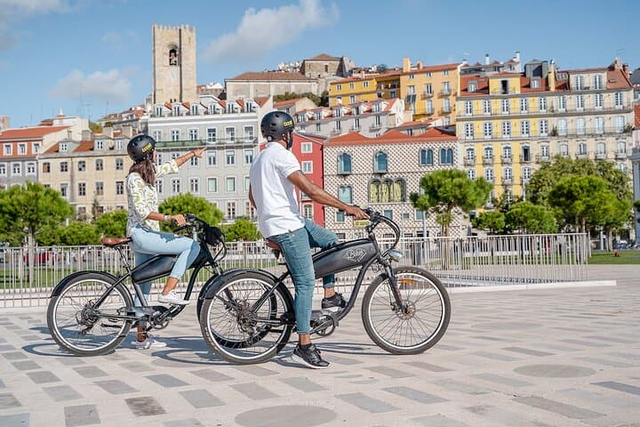E-Bike Lisbon Hills: Commerce Square to Alfama & Mouraria (3-Hour Tour) photo 1