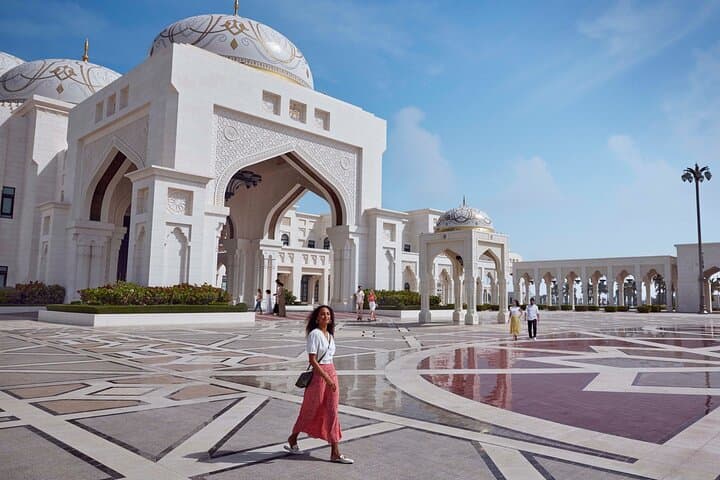 Full-Day Abu Dhabi City Tour: Sheikh Zayed, Corniche & Heritage Village photo 3