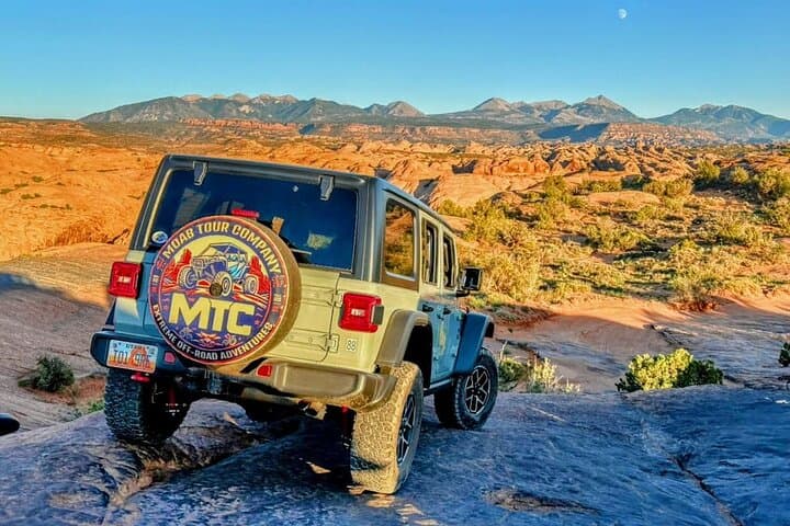 Drive Moab’s Rim: 3-Hour Jeep U-Drive 4x4 Adventure photo 3