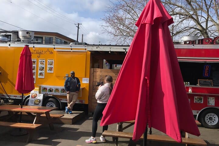 Portland Food Cart Bike Tour — Guided 8–12 Mile Culinary Ride Through Local Carts photo 4