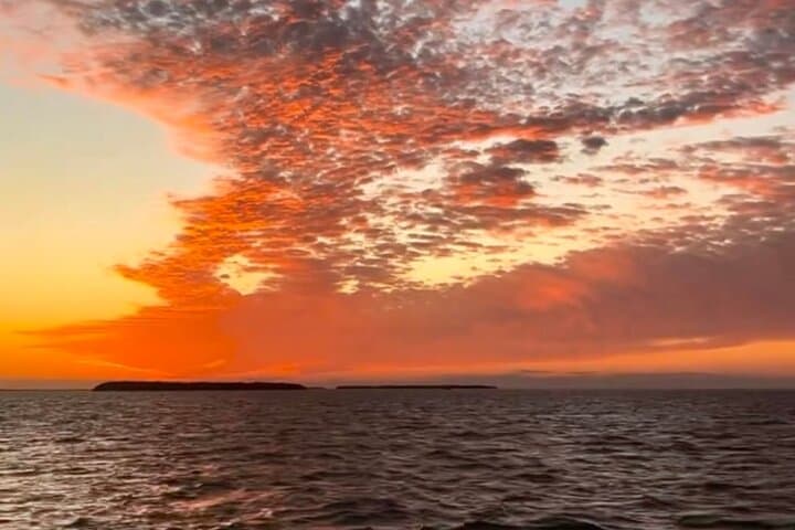 Key West Sunset Powerboat Cruise: Private 2‑Hour Harbor Tour