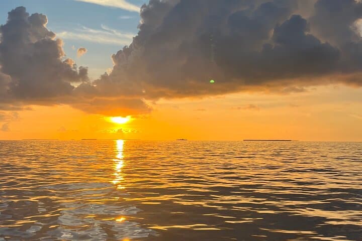 Key West Sunset Powerboat Cruise: Private 2‑Hour Harbor Tour photo 2