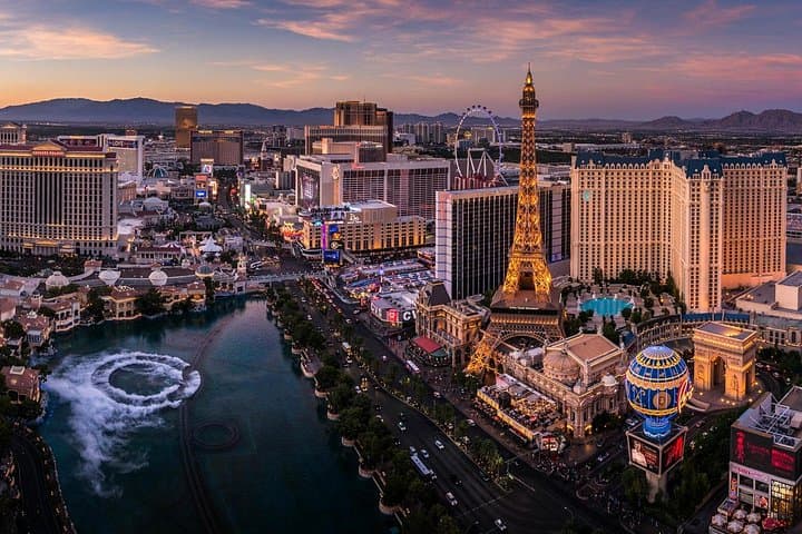 Luxury Las Vegas Airport Round-Trip Transfer — Private Sedan Service photo 2