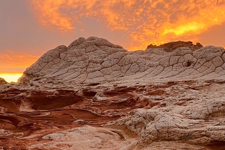 Sunset Hike at White Pocket: Off‑Road Guided Adventure from Kanab