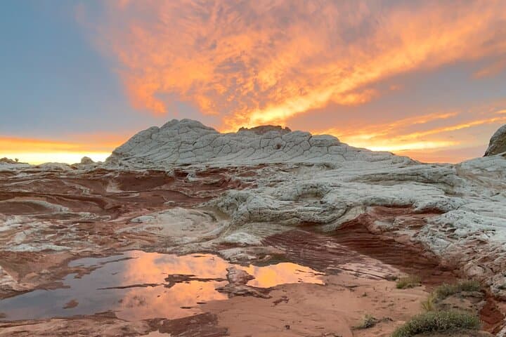Sunset Hike at White Pocket: Off‑Road Guided Adventure from Kanab photo 5