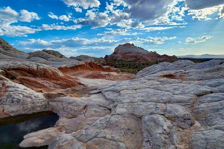 White Pocket Private Guided Hike: Off-Road Adventure in Vermilion Cliffs photo 4
