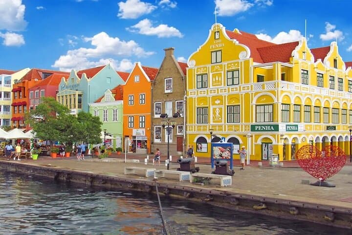 Willemstad to Mambo Beach: A Taste of Curaçao — City, Chobolobo & Shoreline Escape