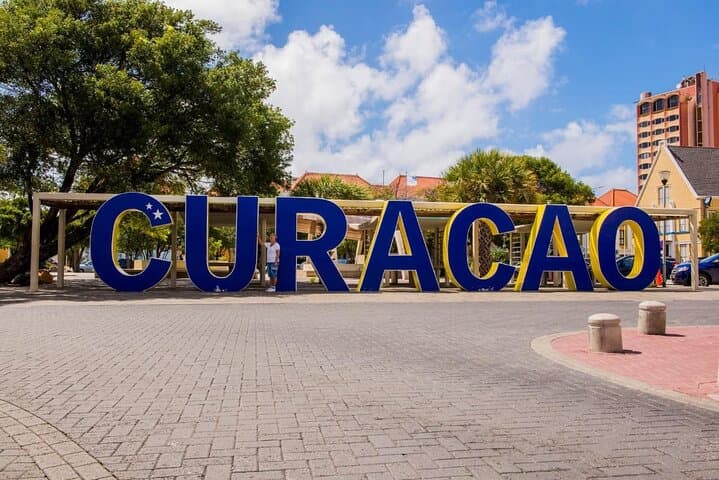 Willemstad to Mambo Beach: A Taste of Curaçao — City, Chobolobo & Shoreline Escape photo 5
