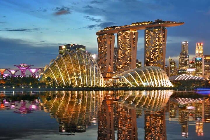 SkyPark Views: Marina Bay Sands Observatory and Singapore Skyline History Tour photo 3