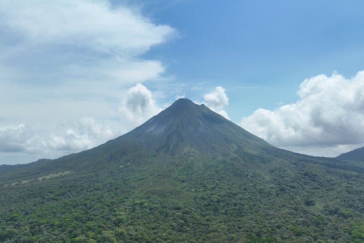 La Fortuna Full-Day from San José — Arenal Volcano, Waterfall & Hot Springs photo 4