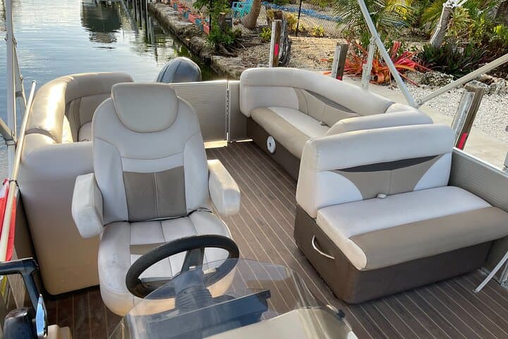 Cudjoe Key Boat Rentals: 23' Tritoon with GPS Tracks in the Lower Keys photo 6