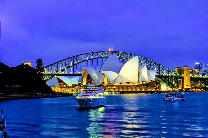 Private Sydney Afternoon Tour - Opera House, Harbour Bridge & Bondi Beach