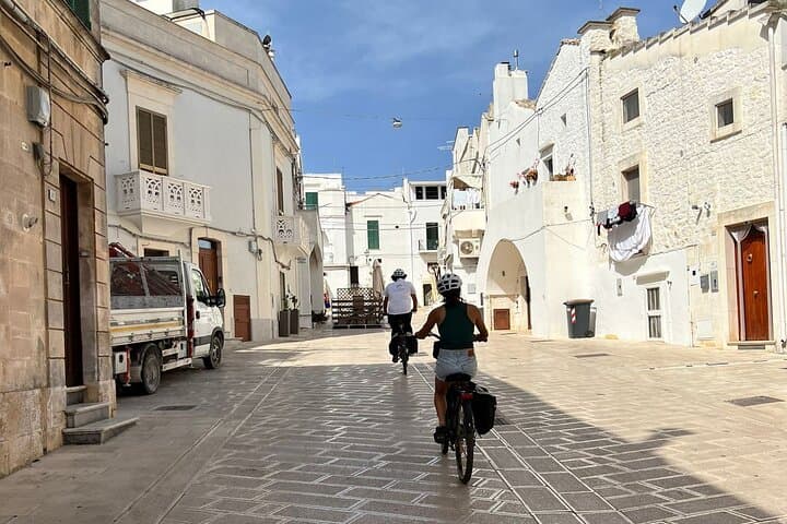 E‑Bike Loop Through Itria Valley: Cisternino to Locorotondo photo 6