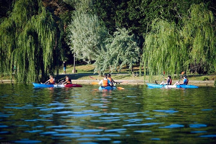 Paddle Lake Herastrau: Urban Kayaking in Bucharest's Central Park