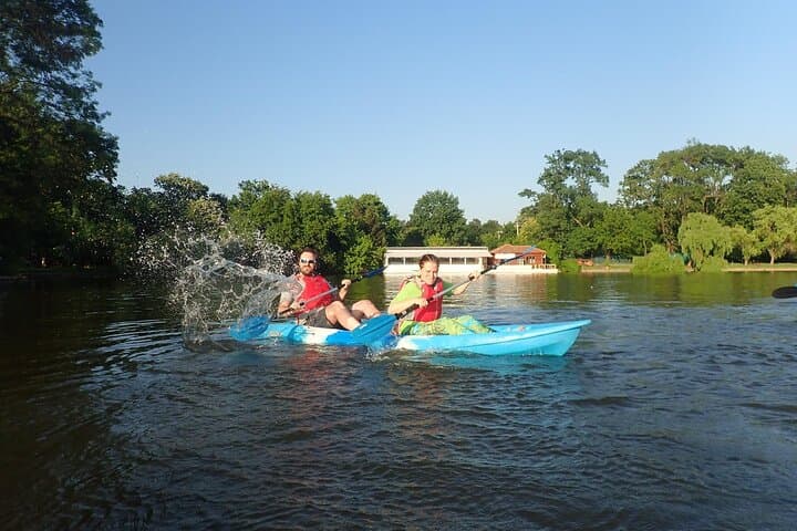 Paddle Lake Herastrau: Urban Kayaking in Bucharest's Central Park photo 4