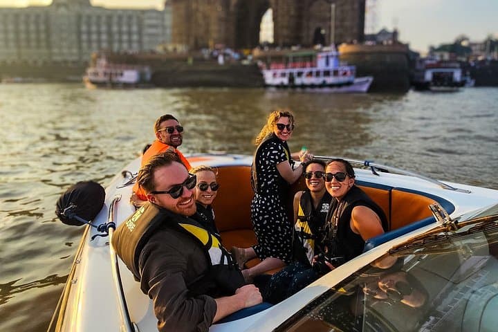Private Speedboat to Elephanta Island: Quick Cruise to Mumbai's Cave Temples