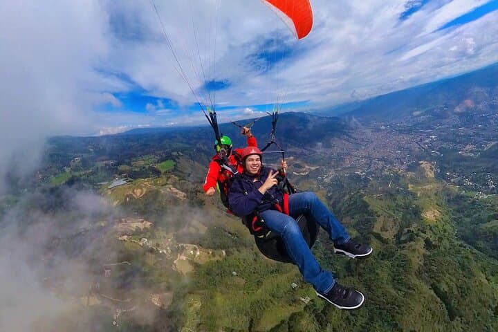Tandem Paragliding Over Medellín — 15-Minute Flight with Transport photo 5