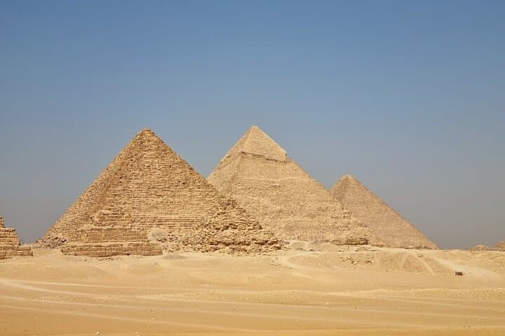 Giza Pyramids & Sphinx Half-Day Tour with Lunch at 9 Pyramids Lounge photo 4