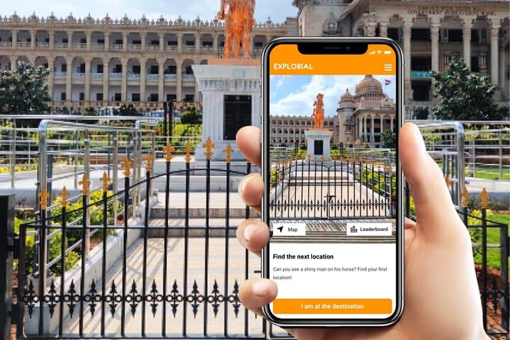 Bangalore Scavenger Hunt: Self-Guided Walking Tour of Vidhana Soudha & City Sights