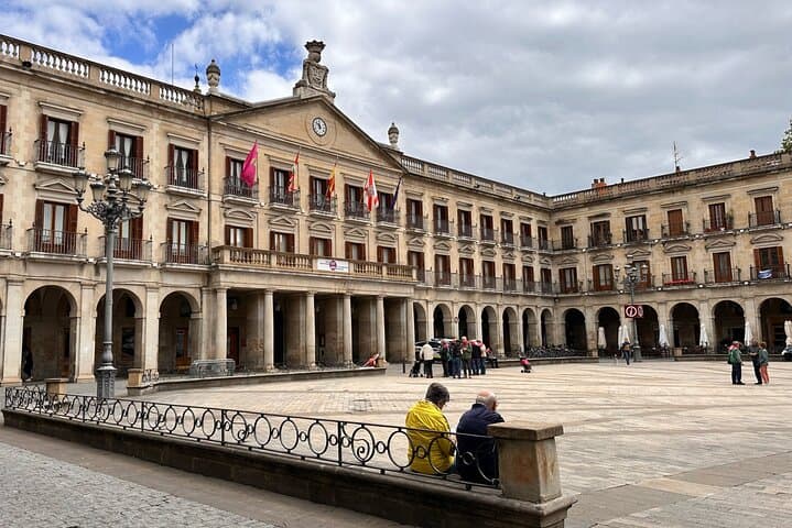Vitoria-Gasteiz Scavenger Hunt: Self-Guided Walking Tour of Old Town & Virgen Blanca photo 3